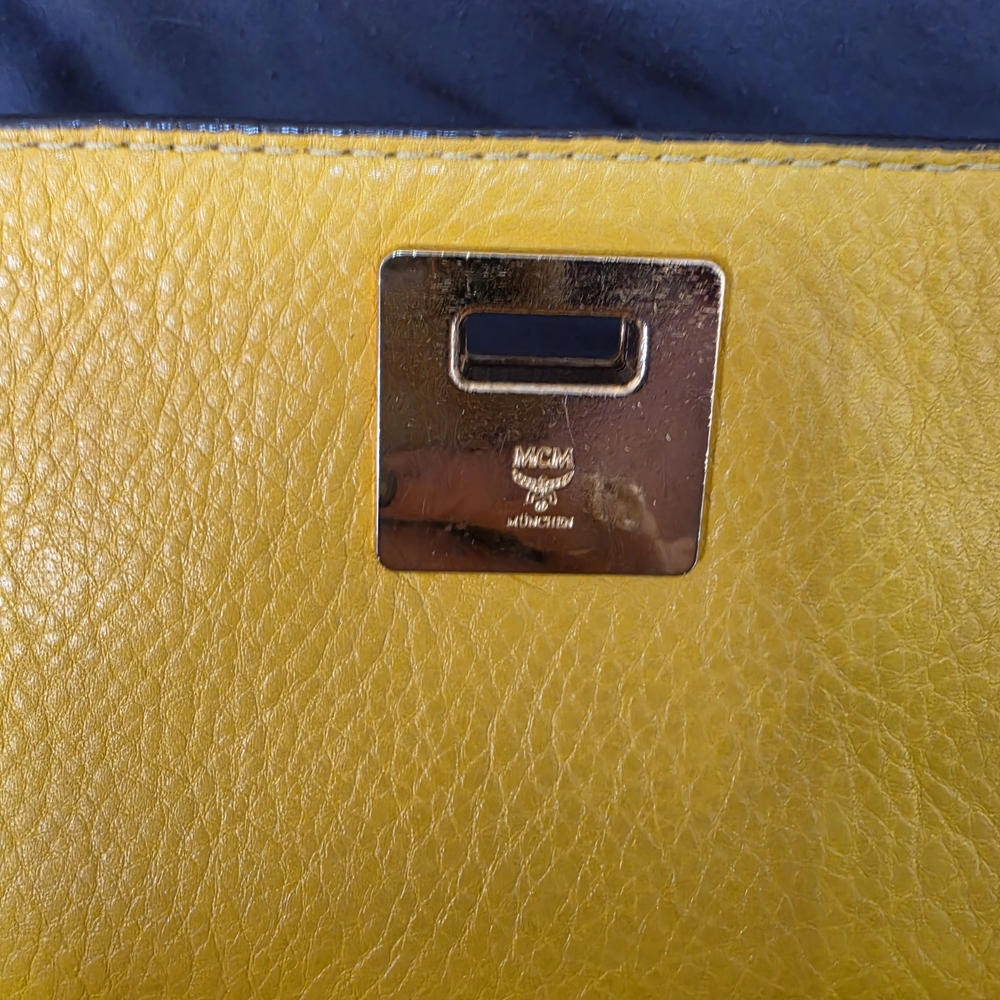 MCM Yellow Croc-Texture Top Handle Shoulder Bag - Picture 5 of 15